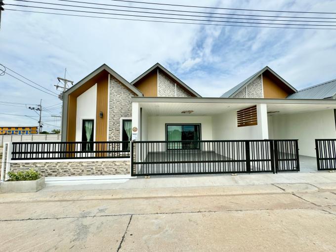 จอง 4-8-67 บ้านแฝด พนัสนิคม  ภาพที่ 3