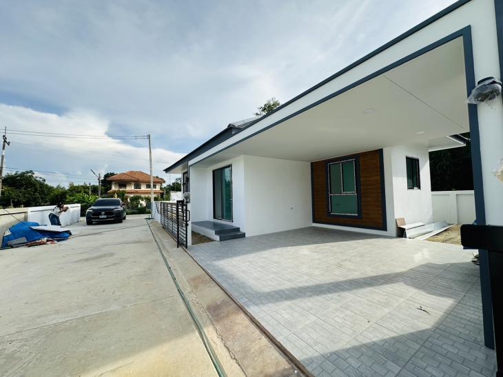 ขายบ้าน โครงการ ณ พรรธน์ บ้านพนัสนิคม บ้านเดี่ยวหลังใหญ่  ภาพที่ 2