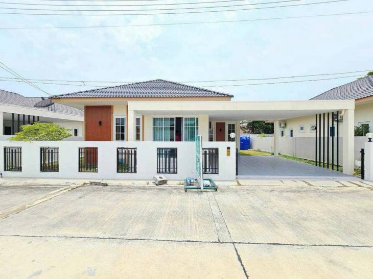 ขาย Town home ลาปาตีย์ - นาป่า อมตะนคร ภาพที่ 3