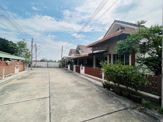ขายบ้าน หมู่บ้านอยู่สบาย (หนองตำลึง-พานทอง) TMG  ภาพที่ 2