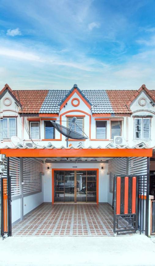 ขายบ้าน ทาวน์เฮ้าส์ 2 ชั้นรีโนเวทใหม่ ชากค้อ-ศรีราชา อีสเทิร์นแลนด์1   ภาพที่ 2