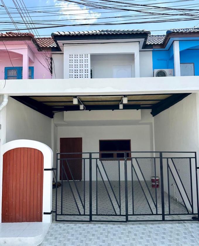 หมู่บ้านสุขใจ วิลล่า ใกล้ ม.อีเทค  OKD 