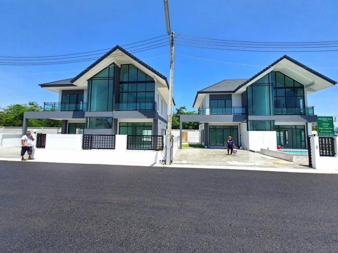 บ้านพรีเมียม ส่วนตัว ฟังก์ชั่นครบ Grandiose Ville Bangsaen  ภาพที่ 12