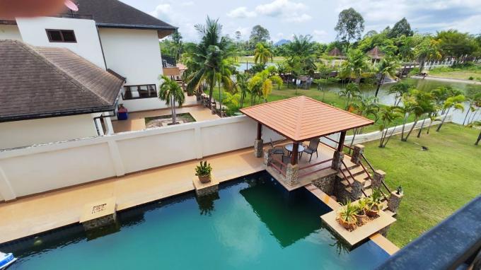 บ้านเดี่ยว 2 ชั้น อยู่ใกล้สวนนงนุช เนื้อที่รวม 1 ไร่ 1 งาน 81 ตร.วา โกดังบ้าน  ภาพที่ 2