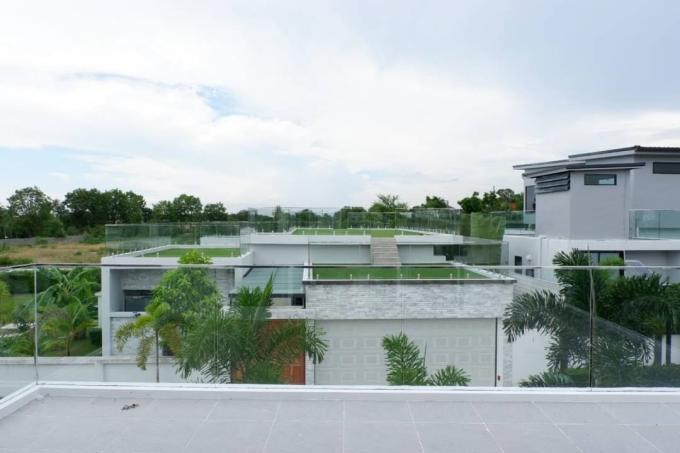 บ้านเดี่ยวหรู 2 ชั้นโครงการปาล์ม เลคไซด์ วิลเลจ พัทยา (ติดอ่างเก็บน้ำมาบประชัน)  โกดังบ้าน  ภาพที่ 14
