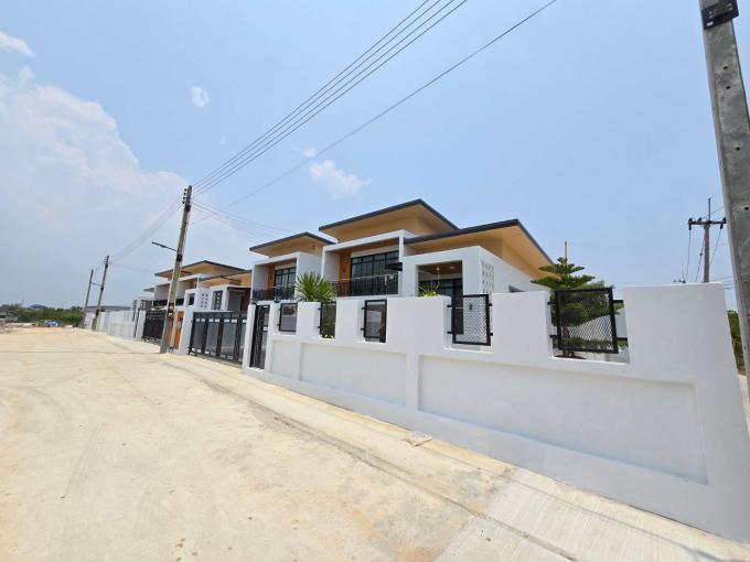 บ้านโมเดิร์นโฮมหนองตำลึง ซ.4. บ้านเดี่ยวชั้นครึ่ง โกดังบ้าน ภาพที่ 2