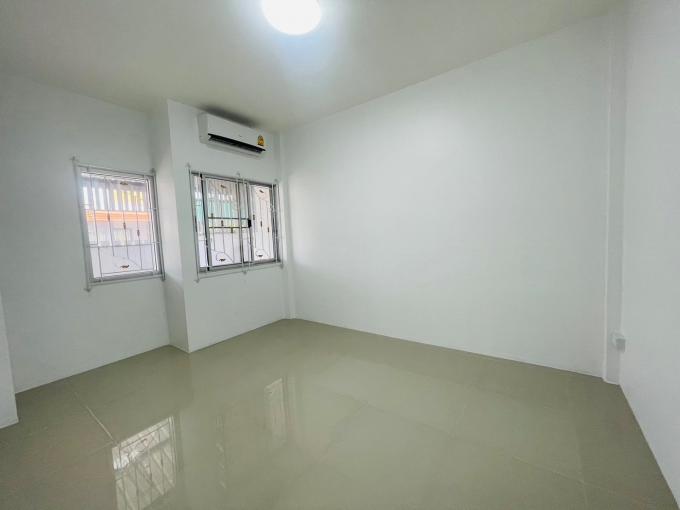 ขาย บ้านในตัวเมืองชลบุรี พร้อมรีโนเวท หมู่บ้านกีรติ ภาพที่ 10