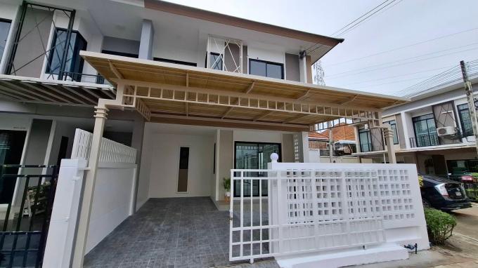 ขายบ้านหมู่บ้านเดอะเซ็นทรัล 3 ศรีราชาบ้านหลังมุม ภาพที่ 3