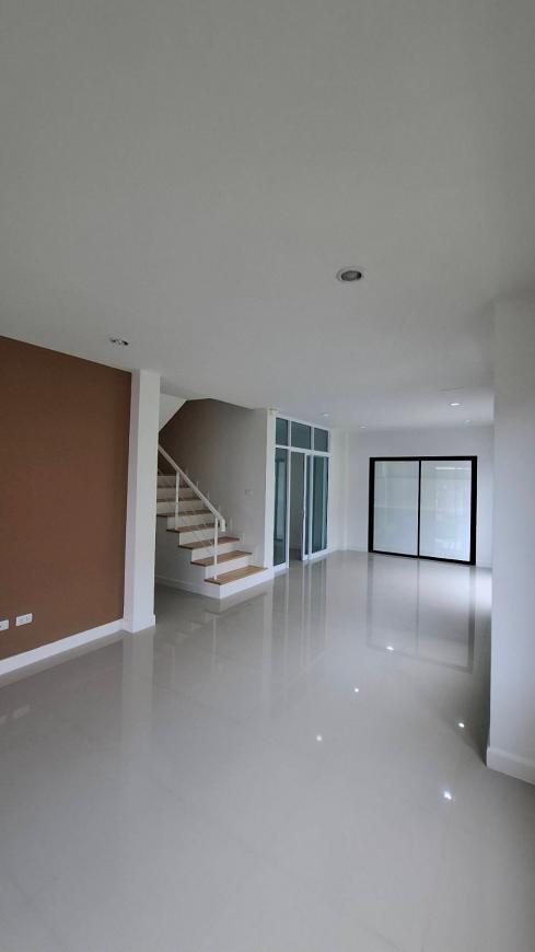 ขายบ้านหมู่บ้านเดอะเซ็นทรัล 3 ศรีราชาบ้านหลังมุม ภาพที่ 13