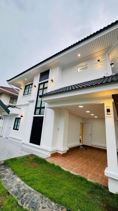 ขายบ้าน หมู่บ้านปิยวัฒน์อ่างศิลา บางแสน ติดกับโรงพยาบาลเอกชน ภาพที่ 8