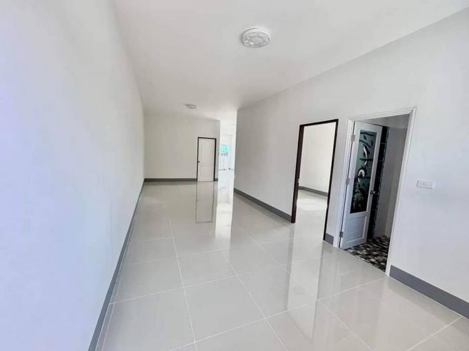  ขายบ้านแฝดสไตส์ บ้านเดี่ยว คลองตำหรุ ซอยวัดบุญญราศรี ใกล้อมตะนิคมเฟส   2,3,4  RAY  ภาพที่ 5