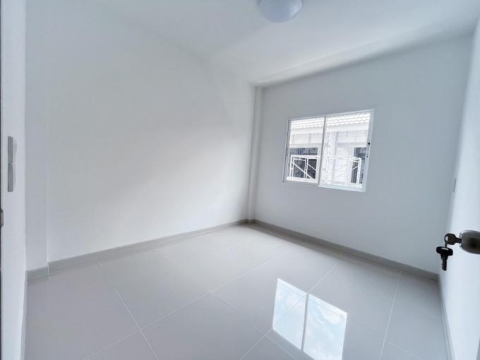 ทาวน์เฮาส์สองชั้นมือ1 อยู่ใกล้โรงเรียนเพลินจิตวิทยาเพียง 3.5 กม.เดินทาง 8 นาทีถึง ภาพที่ 13