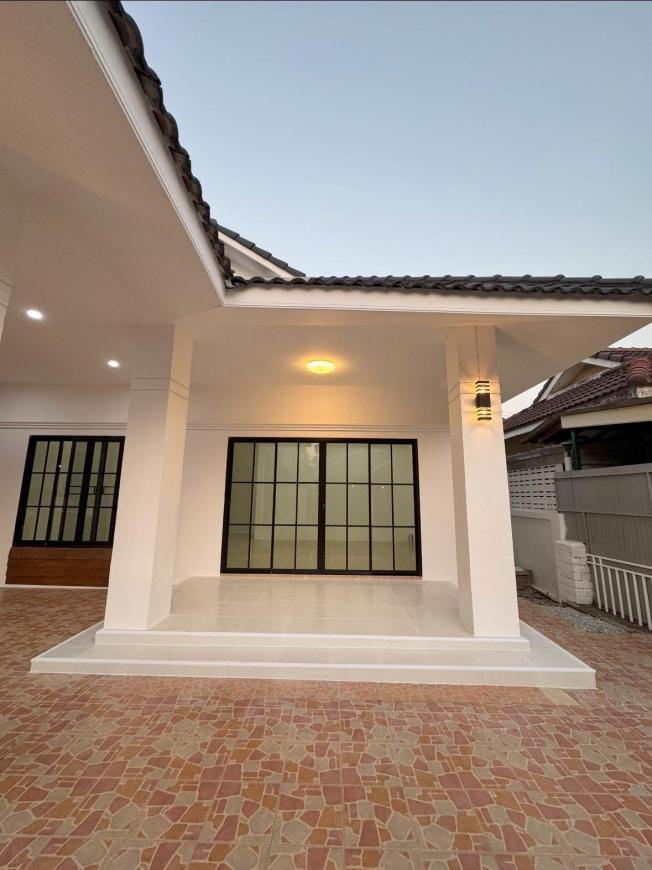 ขายบ้านหมู่บ้าน แมกไม้ ราคา 2.89 รีโนเวทใหม่ทั้งหลังทุ่งกราด แหลมฉบัง  ภาพที่ 5