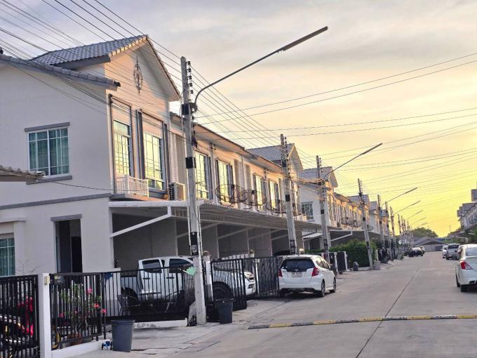 ขายบ้าน หมู่บ้าน ประภัสสร บางนาง บ้านเก่า พานทอง  โกดัง ภาพที่ 2