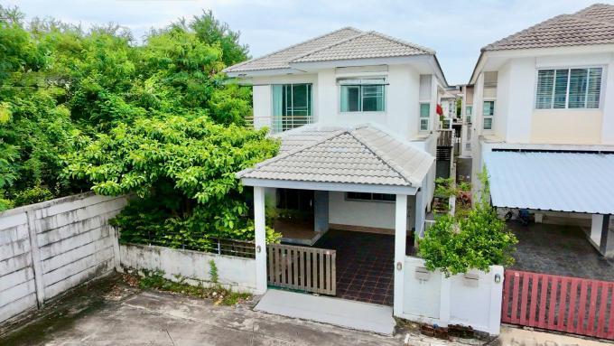 ขายบ้าน  หมู่บ้านกีรดา บ้านแฝดหลังริมทำเลดี​ บนถนนเลี่ยงหนองมน ใกล้ทั้งสุขุมวิทและมอเตอร์เวย์  พี่แจง ภาพที่ 2