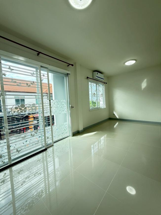 ขายบ้าน หมู่บ้าน บ้านทรัพย์รุ่งเรือง 2  บ้านเก่า พานทอง  ภาพที่ 9