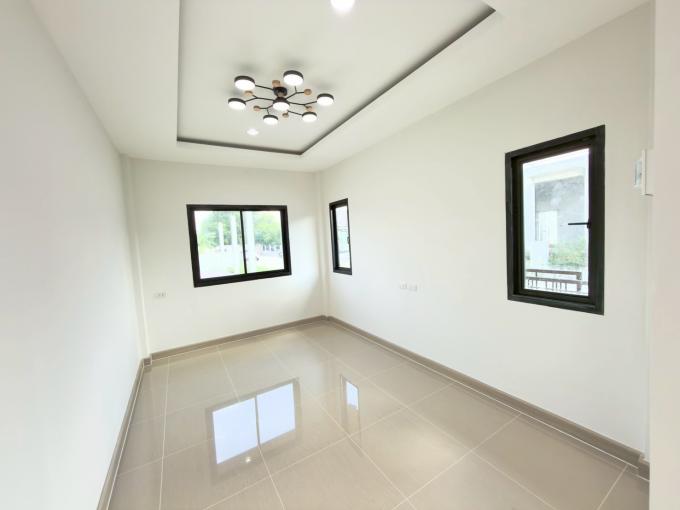 ขายบ้านเดี่ยว มือ 1 ทำเล บ้านเก่า พานทอง ใกล้ตลาดนัดวัดศรี  ภาพที่ 4