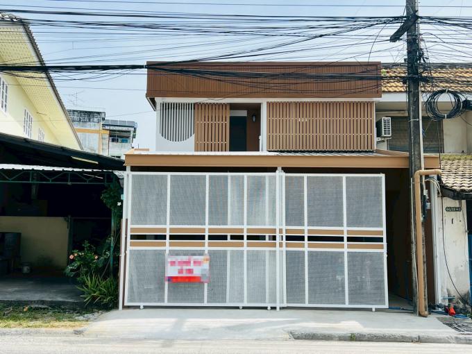 ขายบ้าน หมู่บ้านวัฒนานิเวศน์  ใกล้เทคโนชล ใกล้รร.บูรพาวิทยา  ตรงแยกคีรี ค้าขายได้ ทำเลดีมากๆ  PA 