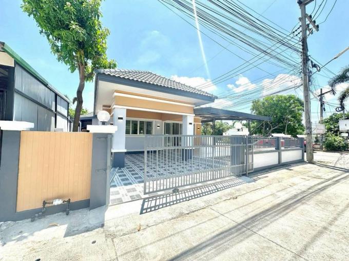 หมู่บ้านอีสตินี่ ติดมอเตอร์เวย์เครือสหพัฒน์ ภาพที่ 2