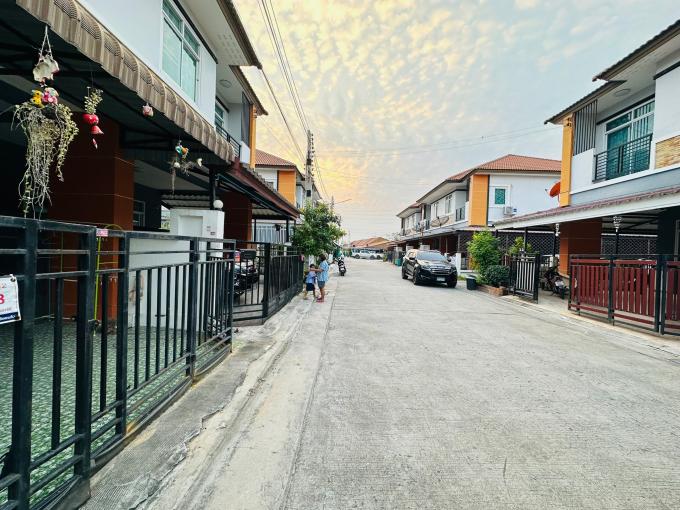 หมู่บ้าหมู่บ้านทรัพย์รุ่งเรืองซิตี้ 2 ถนน บ้านเก่า พานทอง เงินทอนสูงสุด 7 แสนบาท ภาพที่ 10