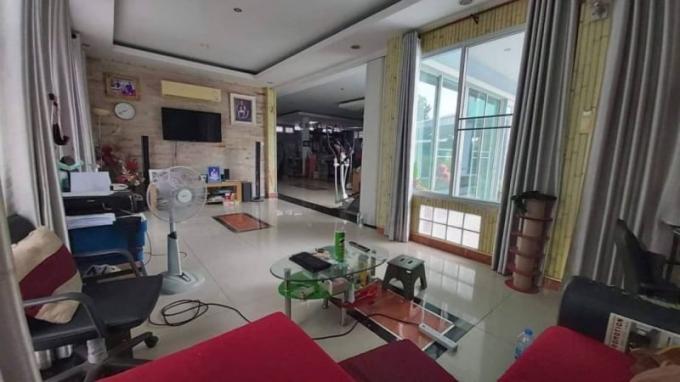 บ้านเดี่ยวหลังใหญ่ 2 ชั้น+อาคารสำนักงาน ห้วยกะปิ ชลบุรี ภาพที่ 3