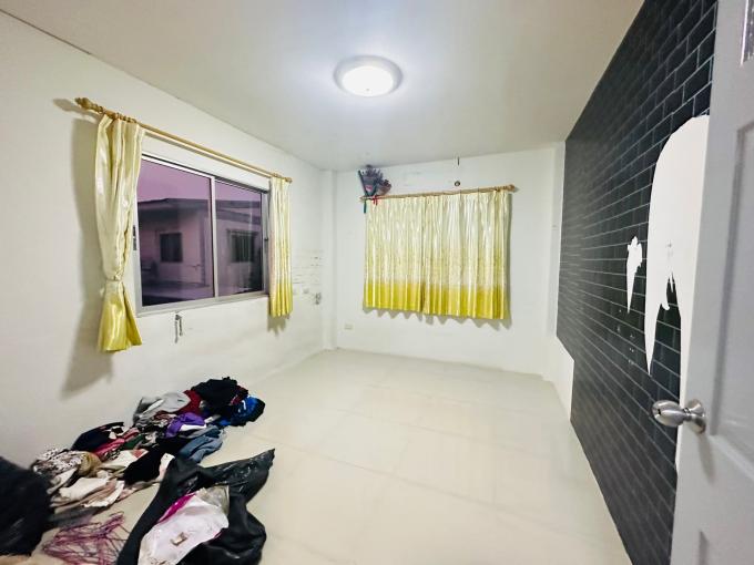 ขายบ้าน หมู่บ้านกีรติธานี  ทาวน์เฮ้าส์ 2 ชั้น บ้านสวน  หลังมุม  ภาพที่ 8