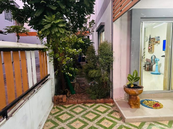 ขายบ้าน หมู่บ้านกีรติธานี  ทาวน์เฮ้าส์ 2 ชั้น บ้านสวน  หลังมุม  ภาพที่ 4
