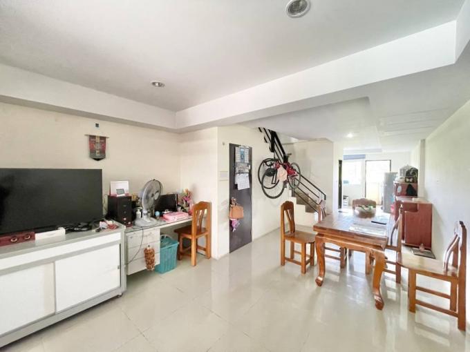 ขายบ้าน  หมูู่บ้านเหมืองทองทาวน์โฮม 4 (เหมือง,บางแสน) ขายตามสภาพ  ภาพที่ 8