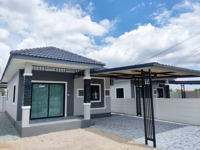 ขายบ้าน บ้านเดี่ยว  ใกล้แยกมาบโป่ง  เดินทางสะดวกใกล้แหล่งงานอมตะนคร 8-10 ภาพที่ 2