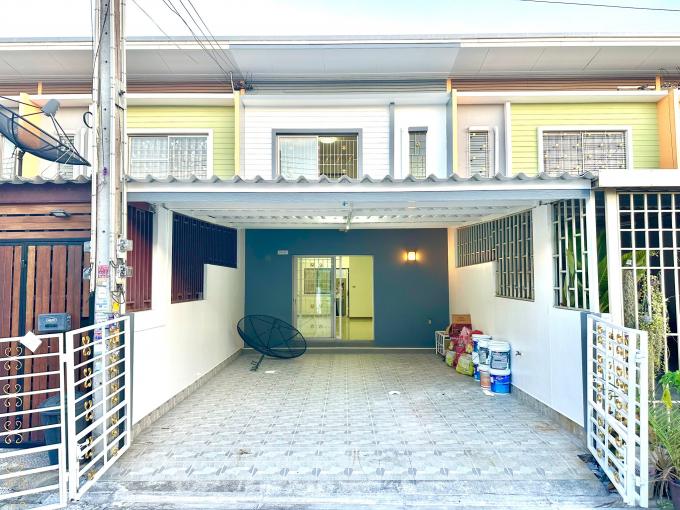ขายบ้าน พานทอง ติดถนนหลัก ใกล้เฟส 6-11 ภาพที่ 2