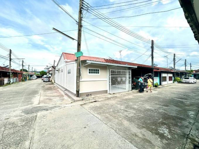 ขายบ้านทาวเฮ้าส์ชั้นเดียว หมู่บ้านพานทอง  แยกมาบโป่ง   ภาพที่ 3