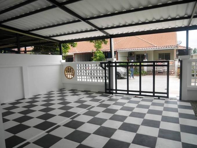 ขายบ้าน  หมู่บ้านทรัพย์รุ่งเรืองซิตี้1 (บ้านเก่า-พานทอง) หลังมุม  ภาพที่ 8