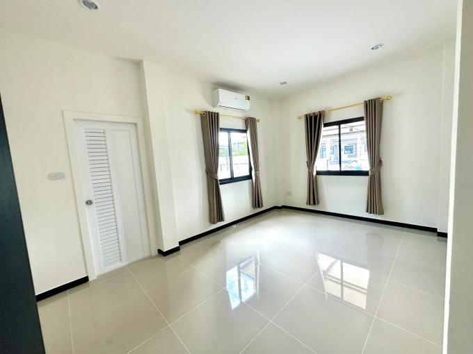 ขายบ้าน  บ้านเดี่ยวหลังใหญ่ 50ตรว.หลังวัดโป่งตามุก มี 2 หลัง ภาพที่ 3