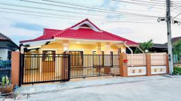 ขายบ้านเดี่ยวศรีราชา ฝั่งตรงข้ามสระว่ายน้ำ 