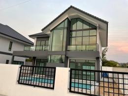 บ้านพรีเมียม ส่วนตัว ฟังก์ชั่นครบ Grandiose Ville Bangsaen 