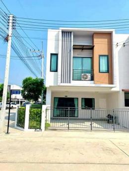 บ้านสวย 2 ชั้น  ใกล้โรงเรียนเพลินจิตวิทยา