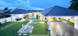 บ้านพูลวิลล่าสร้างใหม่ ชั้นเดียว มีบ้านรับรองอีก 1 หลัง โกดังบ้าน 