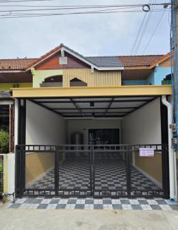 ขานบ้าน ทาว์นเฮ้าส์ 2 ชั้น ทำเล  ดอนหัวฬ่อ ตรงข้ามโรบินสัน อยู่หลัง เม้งการยาง 